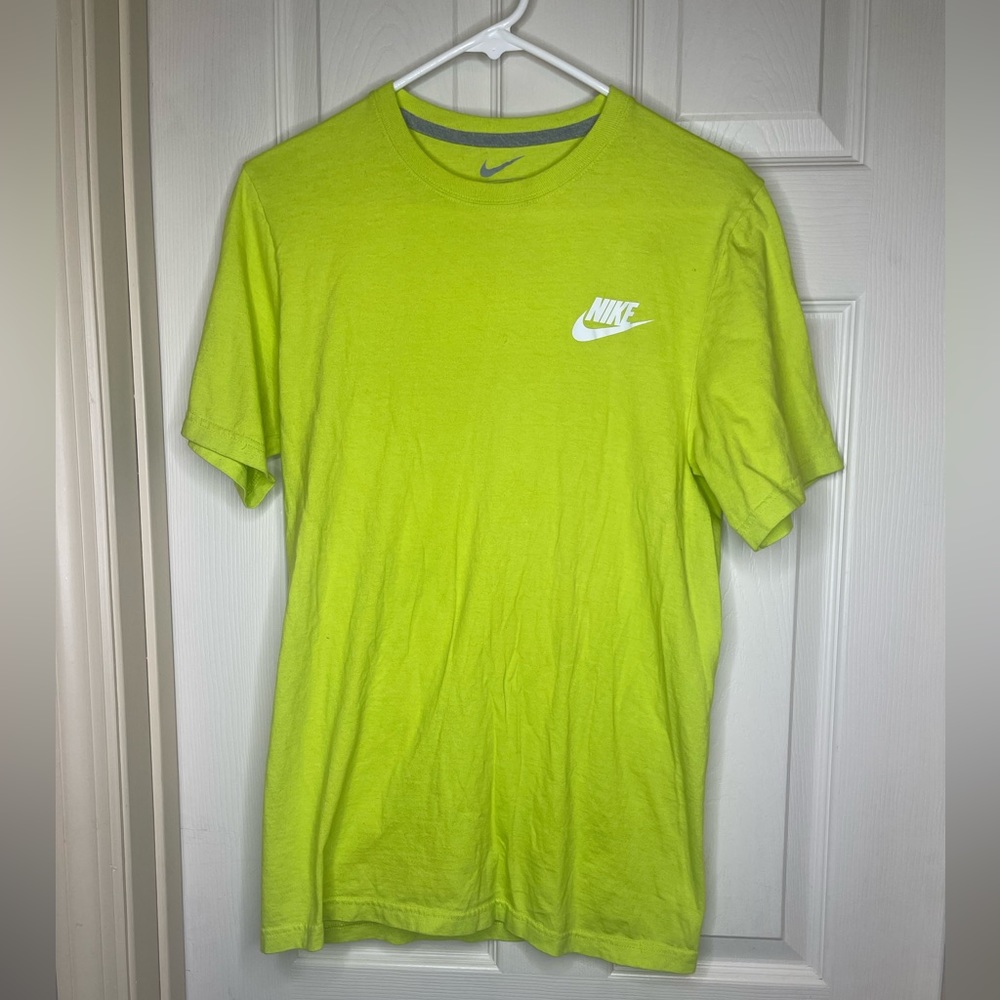 Nike men’s neon yellow tshirt sz small